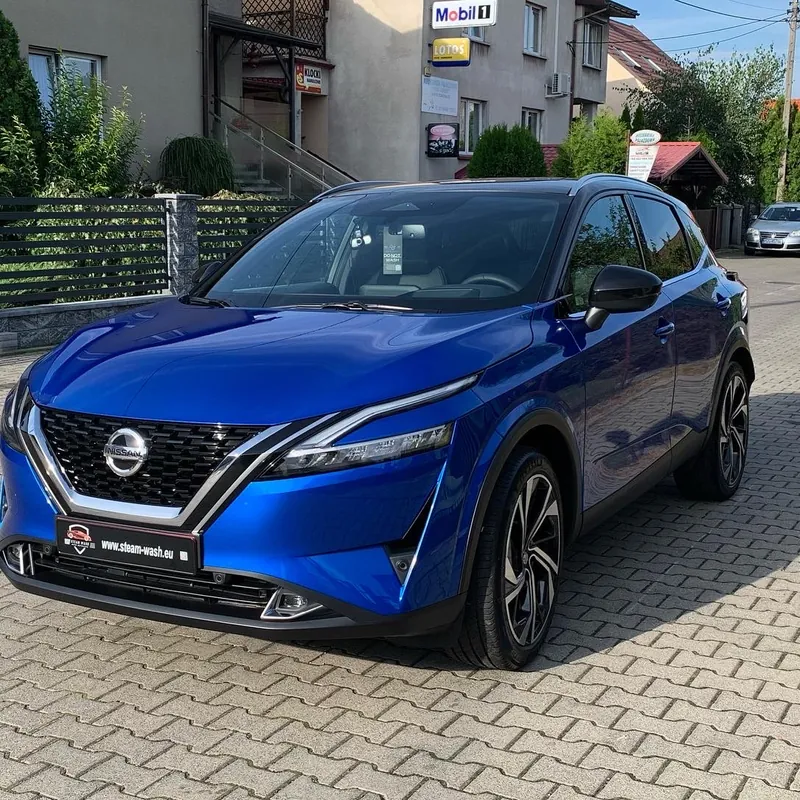 Niebieski Nissan Qashqai po zabezpieczeniu lakieru powłoką Opti-Coat PRO